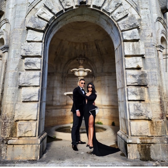 Show stopper one of a kind gown - Picture 2 of 6